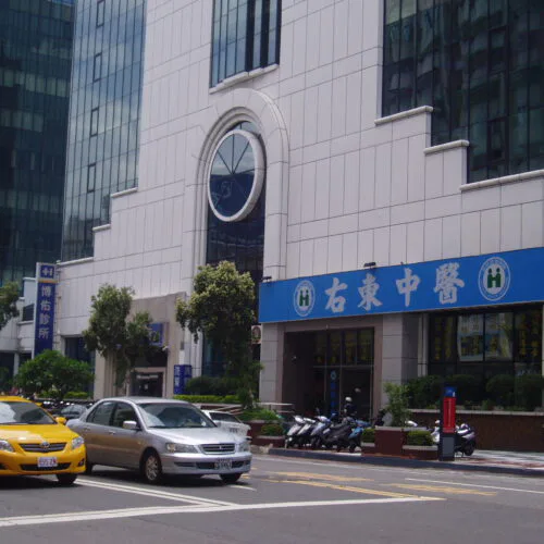 一心光華商圈大樓邊間店面