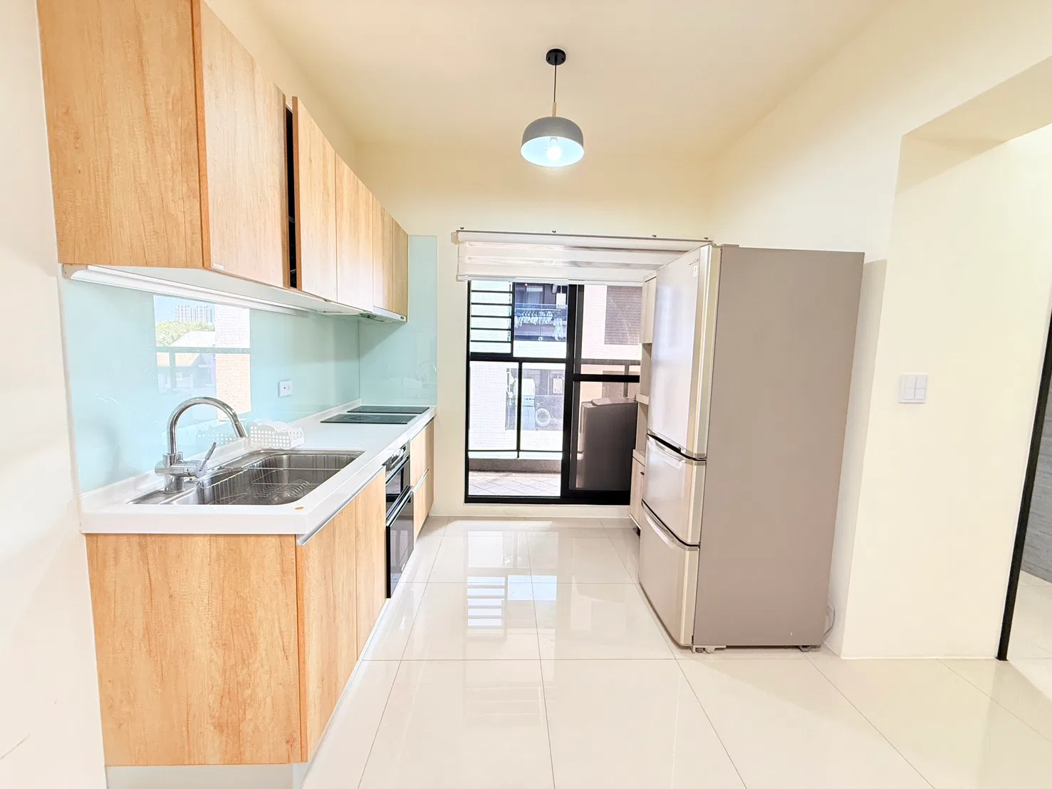 棋琴文心苑大樓.高醫商圈兩房平車